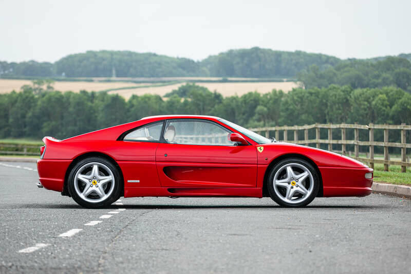 Immagine 5/29 di Ferrari F 355 Berlinetta (1998)
