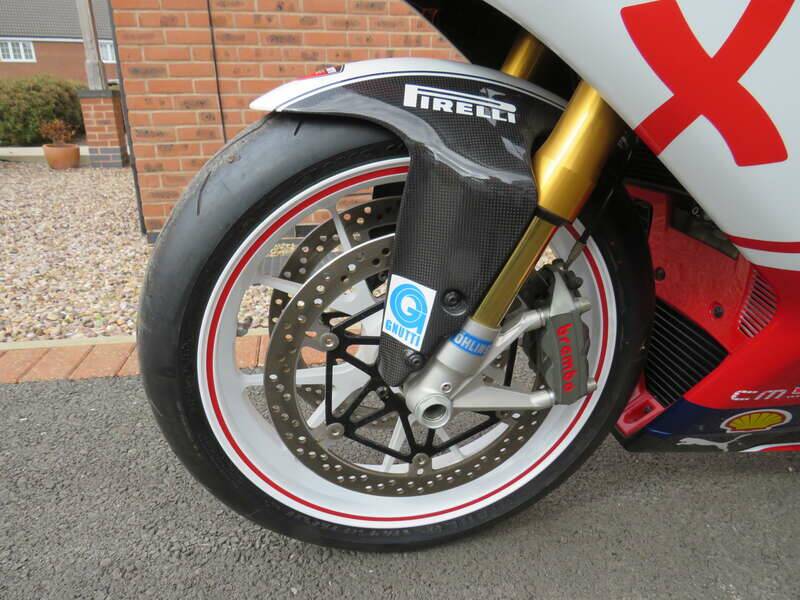 Bild 29/40 von Ducati 1098 R (2008)
