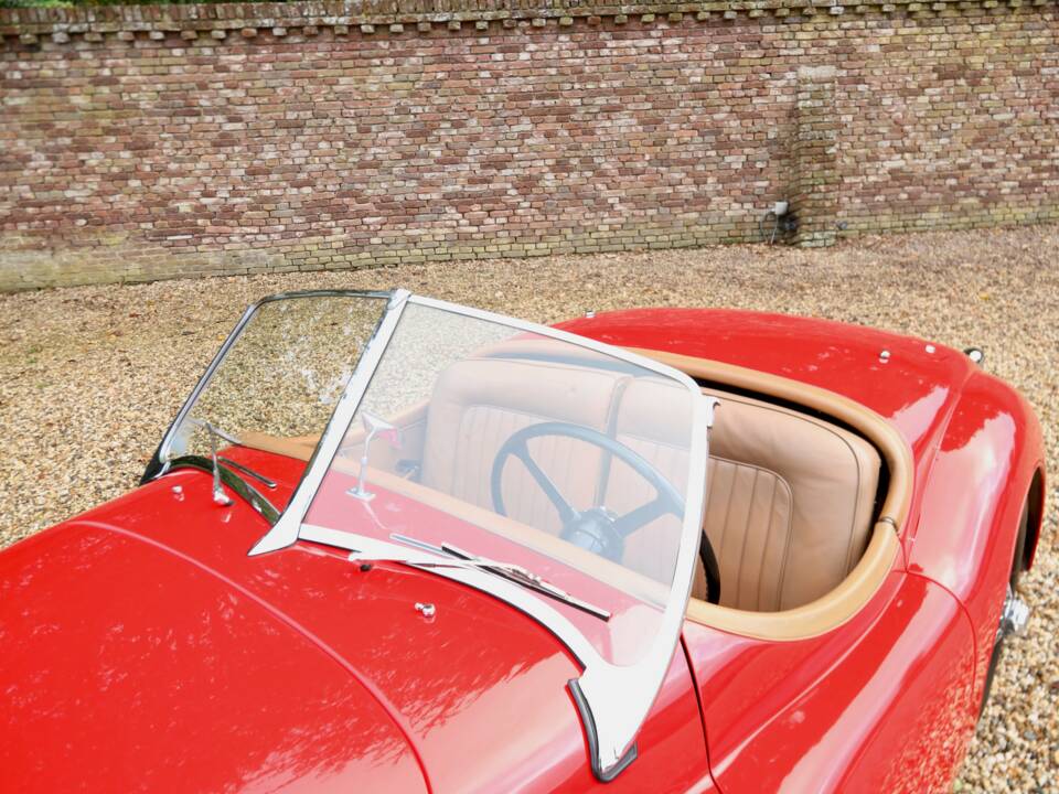 Bild 23/50 von Jaguar XK 120 SE OTS (1954)