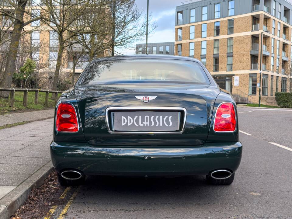 Bild 6/22 von Bentley Brooklands (2008)