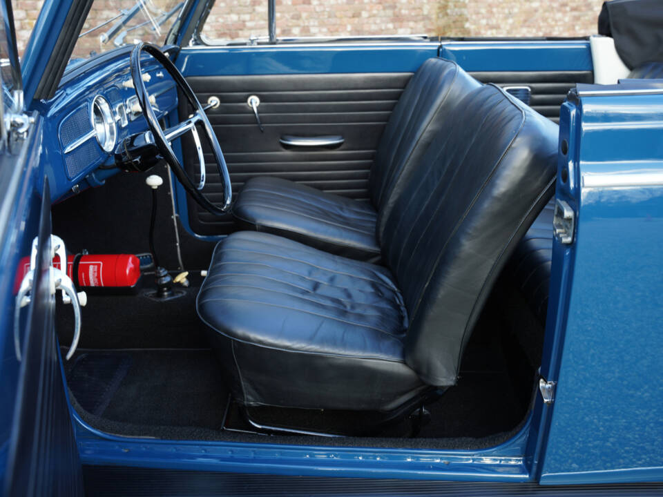 Image 22/50 of Volkswagen Beetle 1200 (1961)