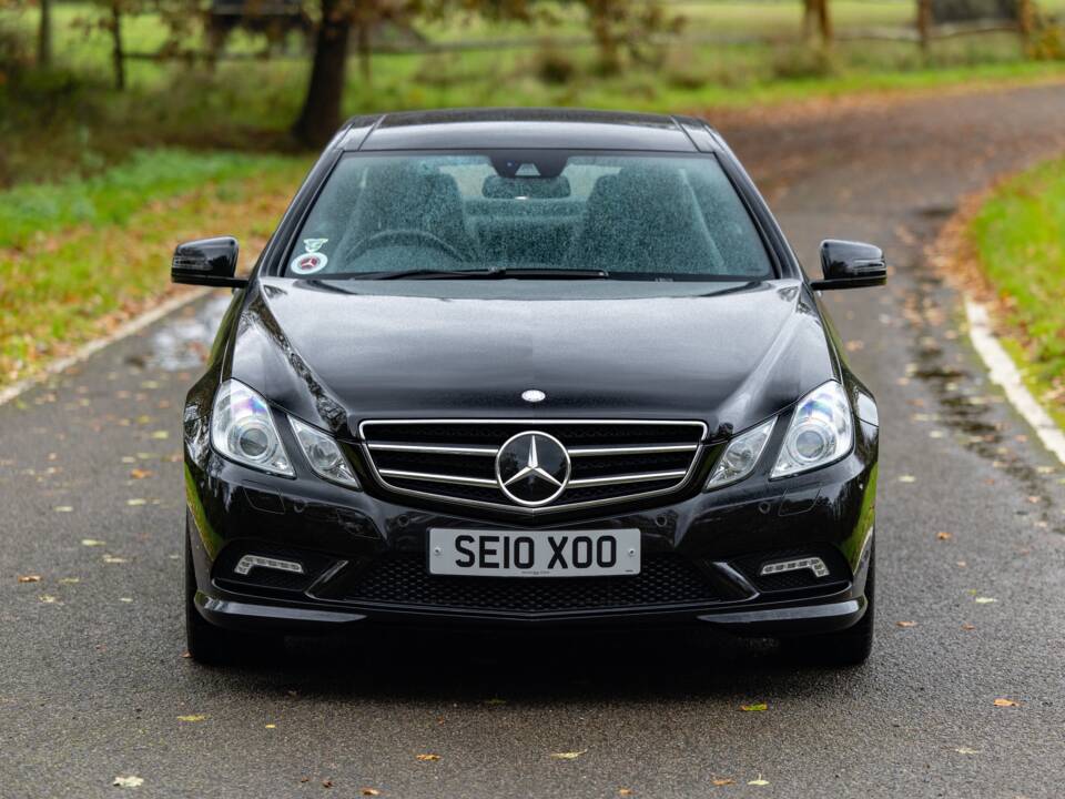 Bild 12/44 von Mercedes-Benz E 500 (2010)