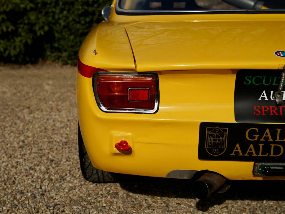 Afbeelding 40/50 van Alfa Romeo Giulia 1600 Sprint GT (1965)