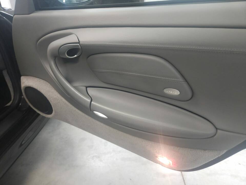 Image 12/14 of Porsche 911 Turbo (2001)