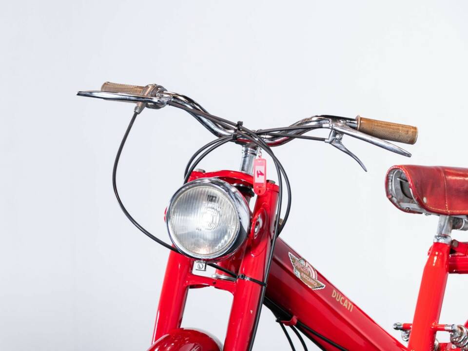 Image 41/44 of Ducati DUMMY (1952)