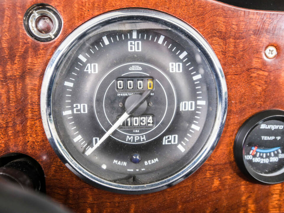 Bild 22/50 von Triumph TR 4A (1966)