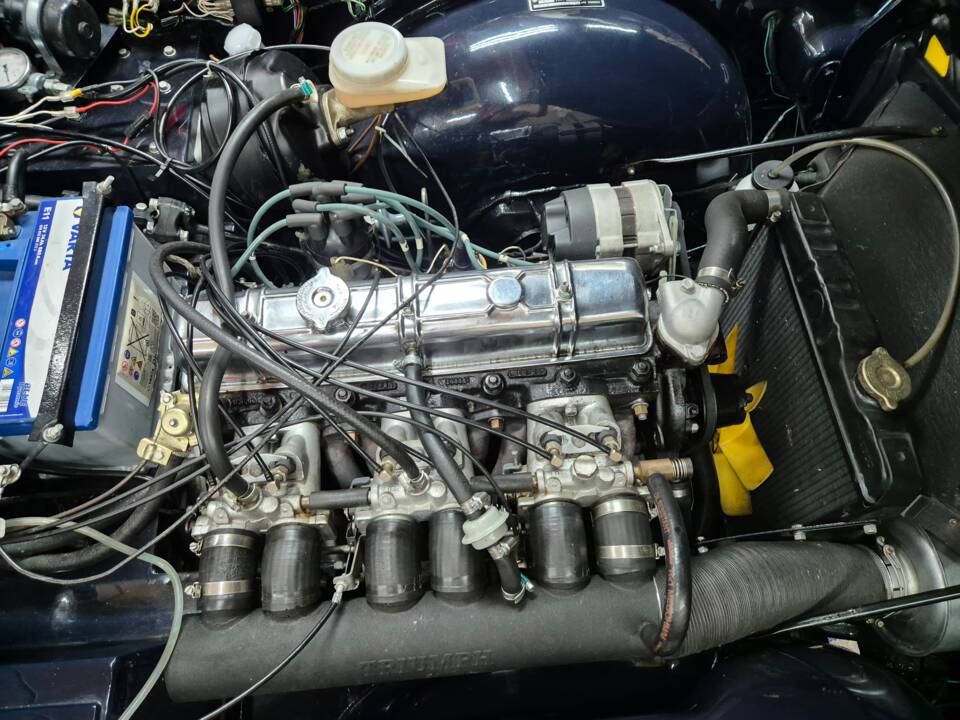 Image 63/100 of Triumph TR 6 PI (1971)