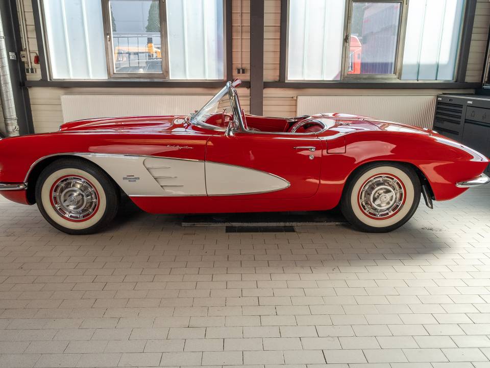 Afbeelding 6/19 van Chevrolet Corvette (1961)