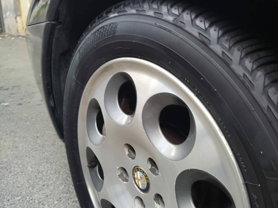 Image 29/50 de Alfa Romeo 166 2.5i V6 24V (2001)