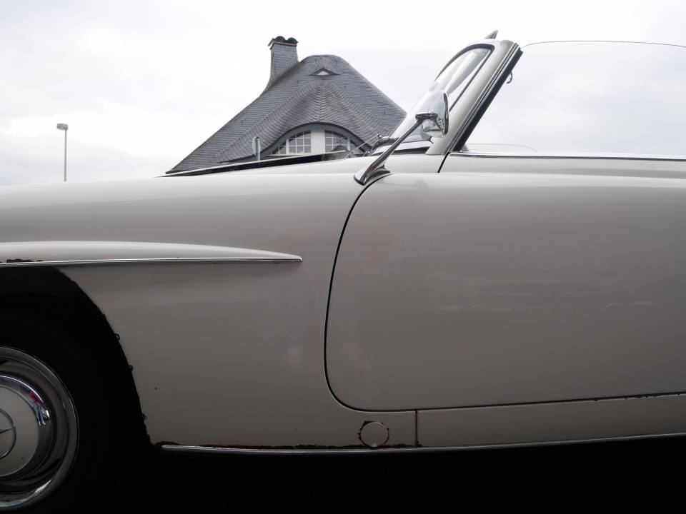 Image 31/36 of Mercedes-Benz 190 SL (1962)