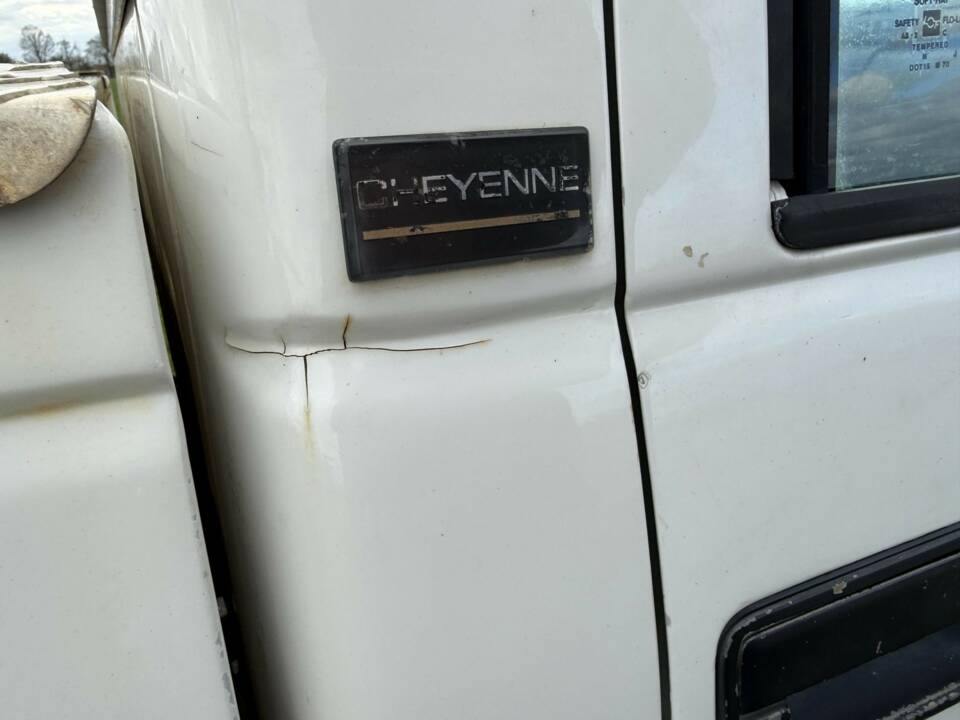 Image 19/22 of Chevrolet C2500 (1992)