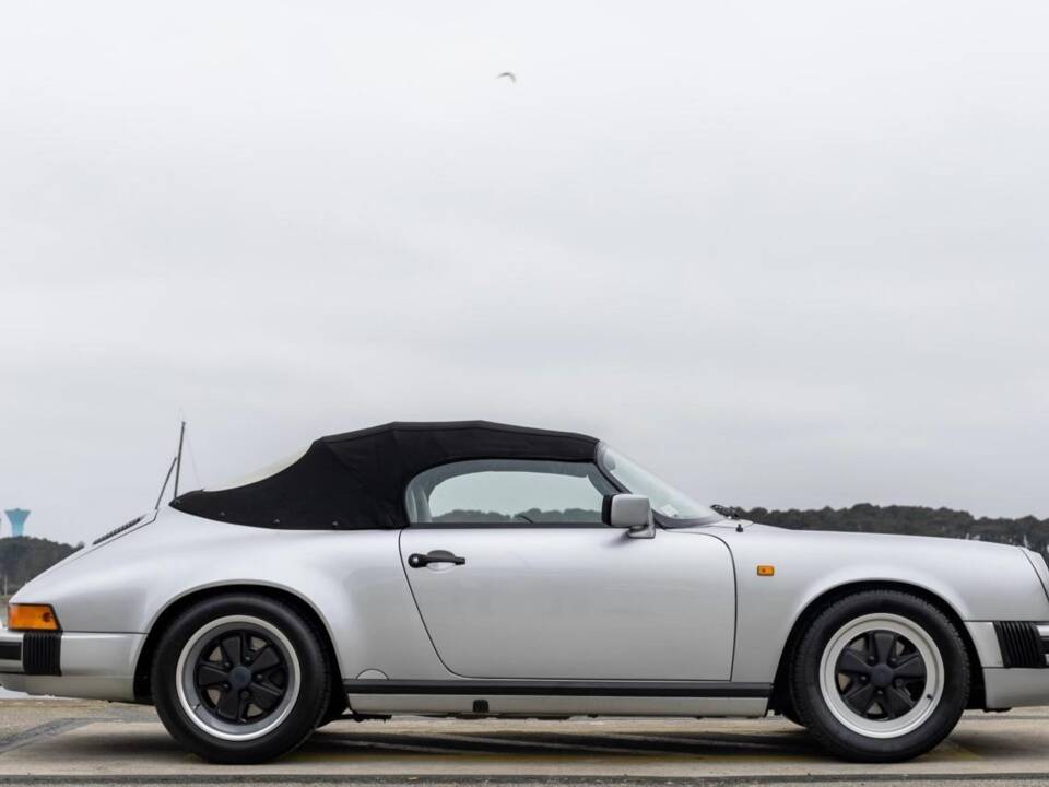 Image 12/132 of Porsche 911 Speedster 3.2 (1989)
