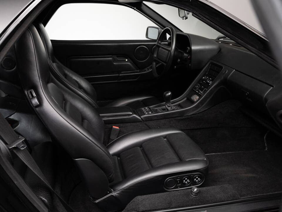 Image 24/43 of Porsche 928 GT (1991)
