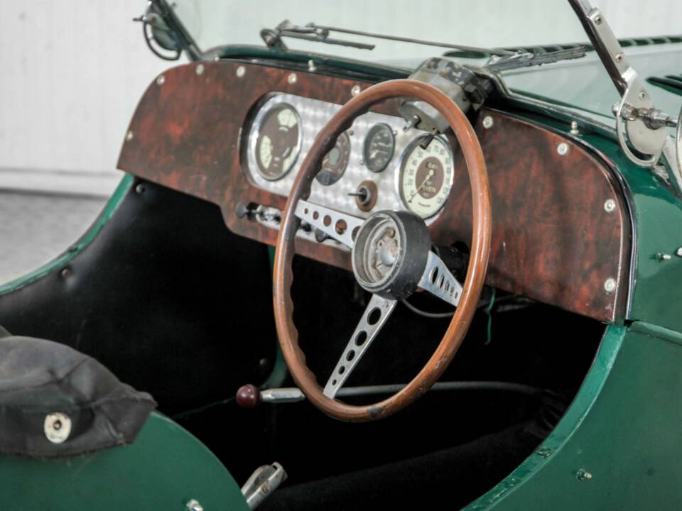 Image 31/50 of Morgan 4/4 Series I Special (1949)