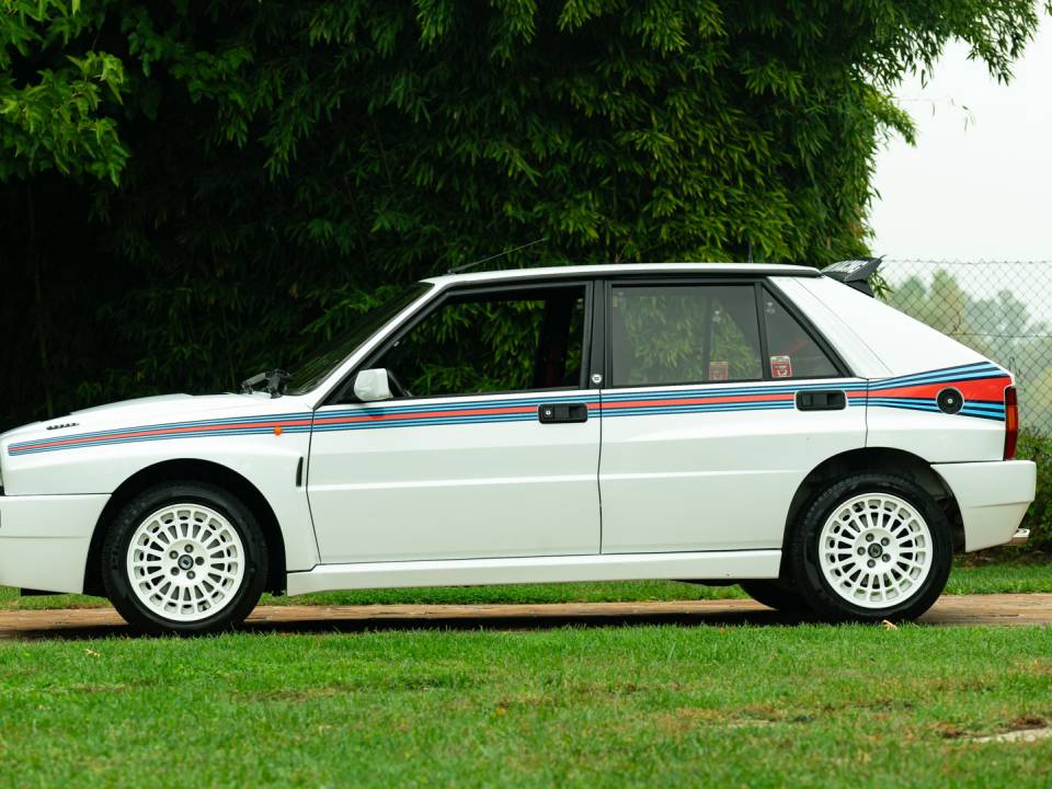 Afbeelding 3/50 van Lancia Delta HF Integrale Evoluzione I &quot;Martini 5&quot; (1992)