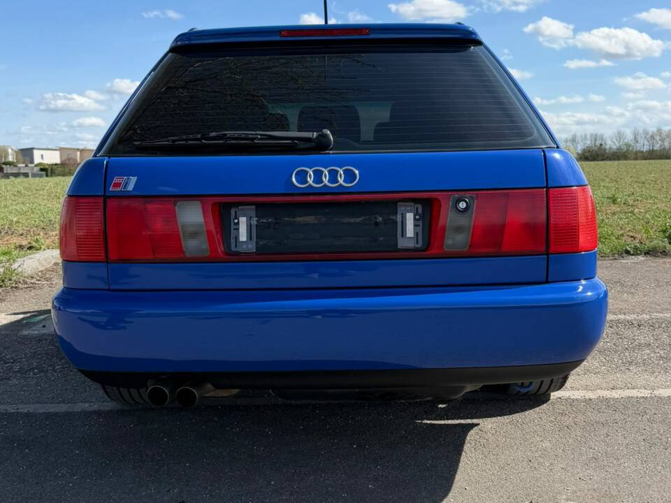 Image 11/29 of Audi S6 Plus Avant (1996)