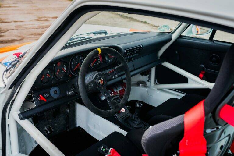 Immagine 32/83 di Porsche 911 RSR 3.8 (1993)