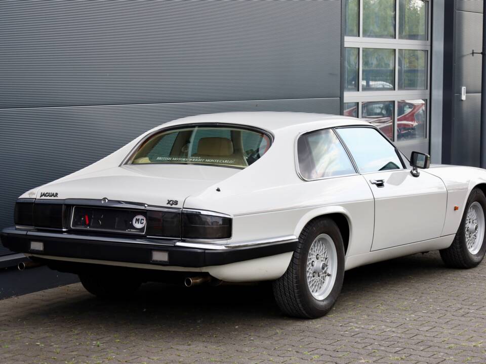 Image 5/29 of Jaguar XJS 4.0 (1991)