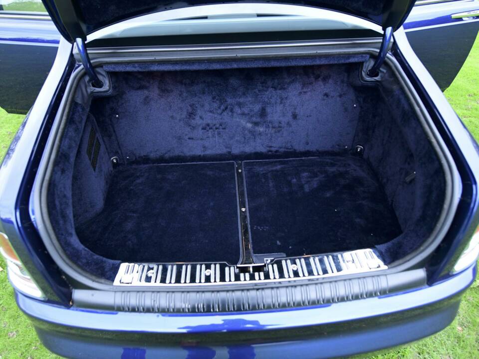 Image 23/50 of Rolls-Royce Phantom VII (2009)
