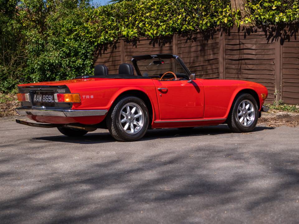 Image 16/41 of Triumph TR 6 (1972)
