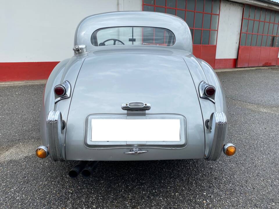 Image 6/36 de Jaguar XK 120 FHC (1953)