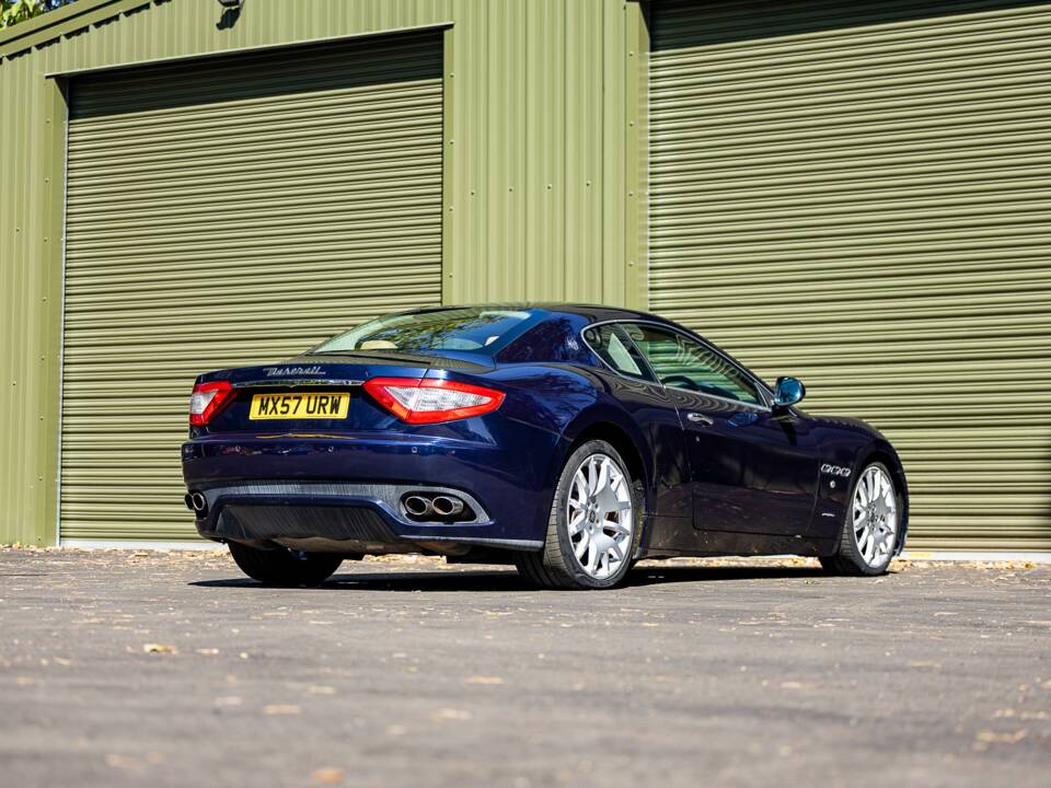 Immagine 11/31 di Maserati GranTurismo 4.2 (2008)