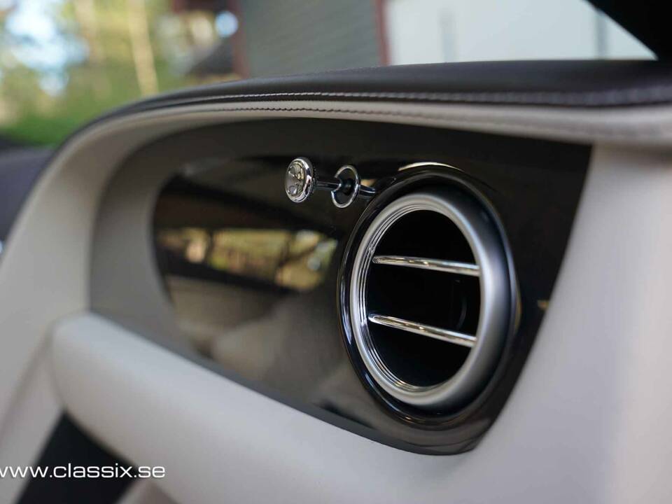 Image 5/28 of Bentley Continental GT V8 (2016)