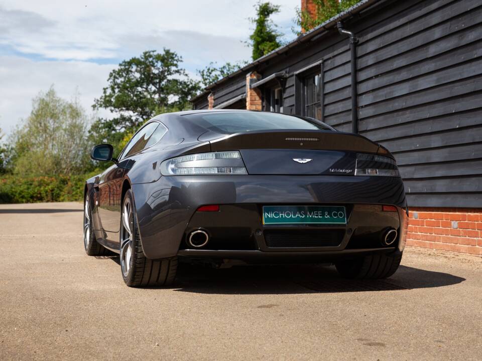 Bild 14/79 von Aston Martin V12 Vantage (2011)