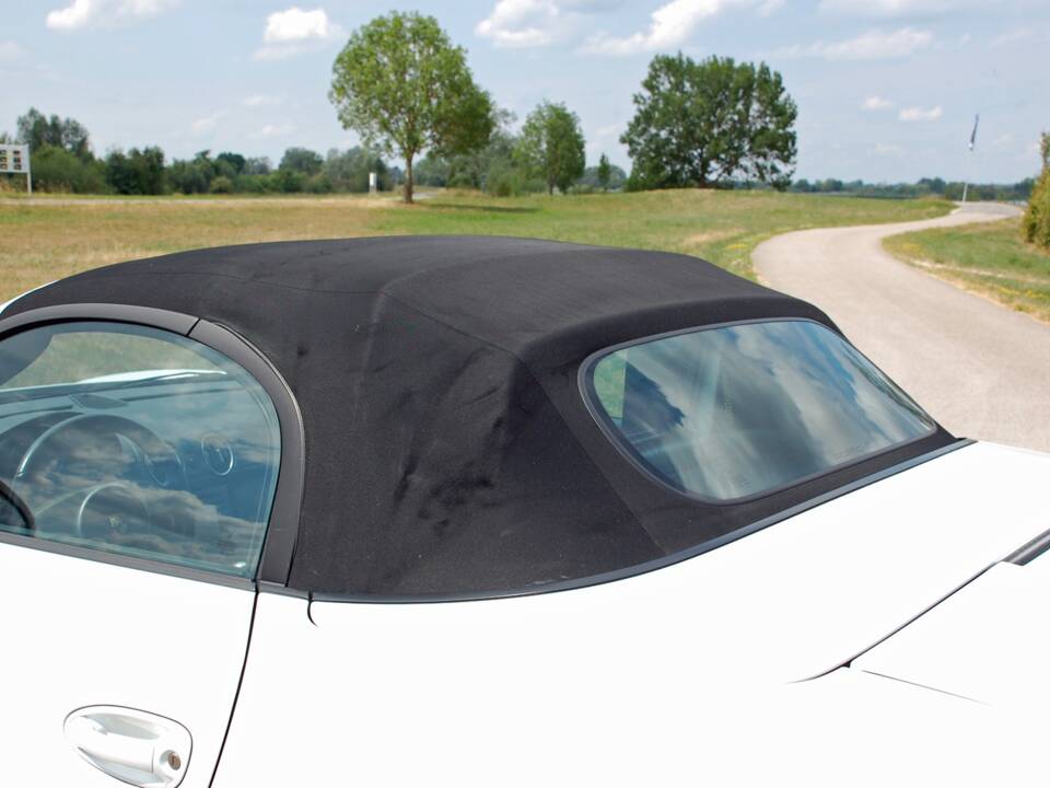 Immagine 10/25 di Porsche Boxster (2010)