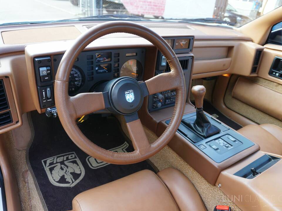 Afbeelding 40/70 van Pontiac Fiero GT (1988)