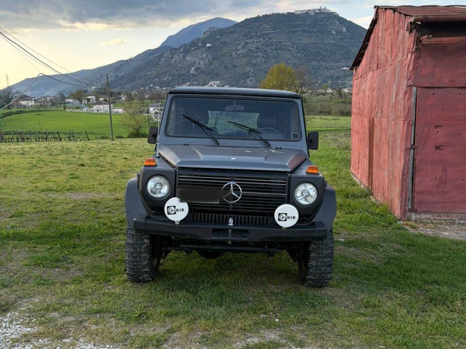 Image 4/13 of Mercedes-Benz 280 GE (SWB) (1982)