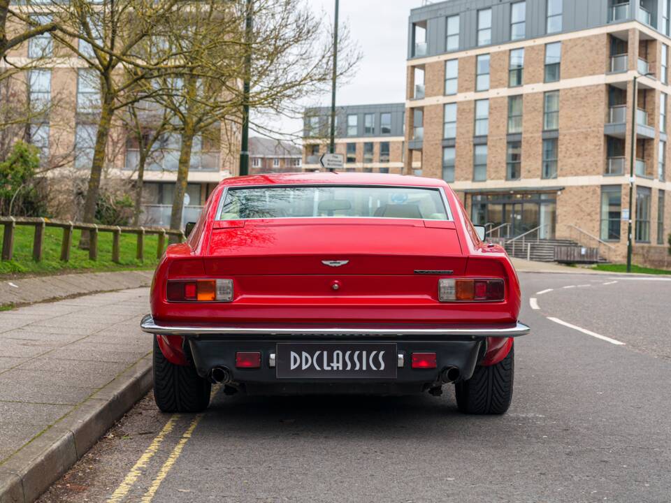 Image 6/25 of Aston Martin V8 Vantage X-Pack (1987)