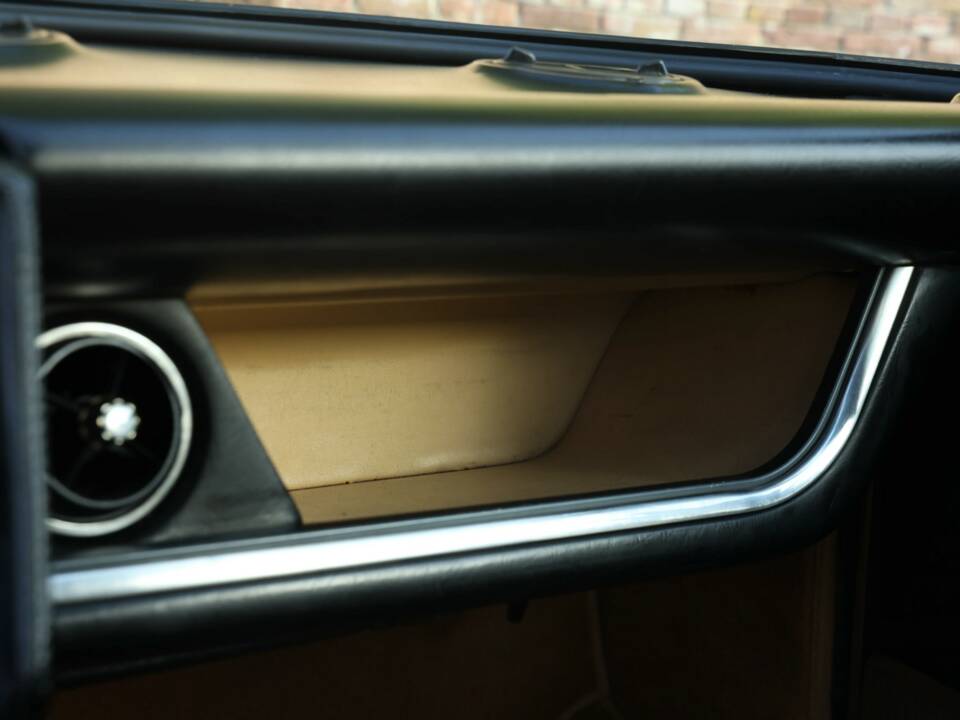 Image 23/50 of Alfa Romeo Montreal (1973)