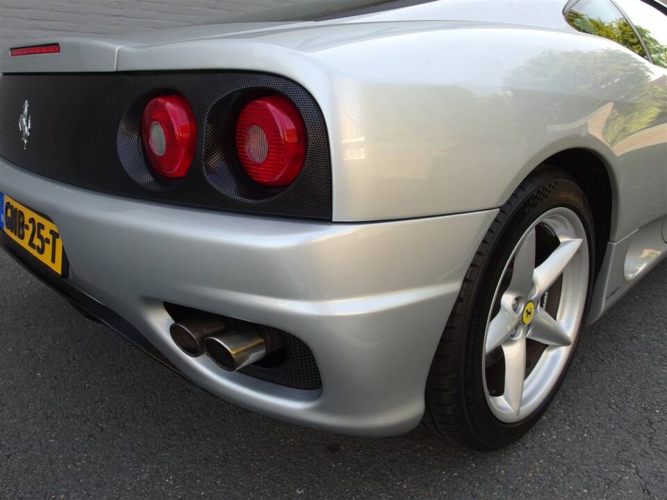 Afbeelding 41/99 van Ferrari 360 Modena (2000)