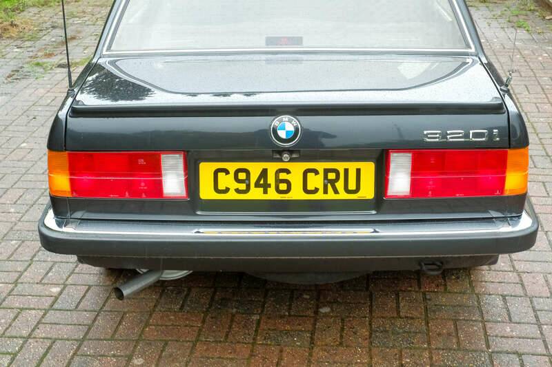 Immagine 31/50 di BMW 320i (1986)