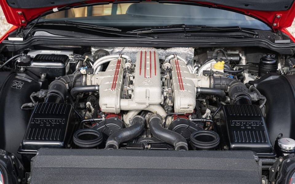 Bild 45/49 von Ferrari 550 Maranello (2000)