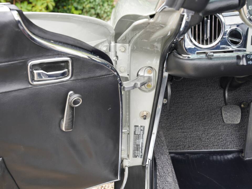 Imagen 32/50 de Mercedes-Benz 280 SL (1969)