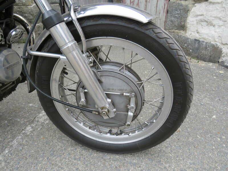 Image 33/45 of Moto Guzzi V7 Sport (1973)