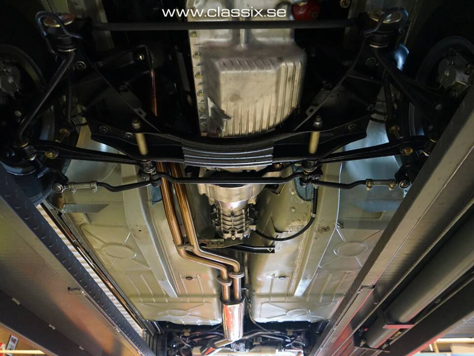 Image 32/37 of BMW 3.0 CSi (1973)