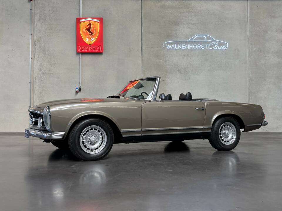 Bild 4/17 von Mercedes-Benz 280 SL (1969)