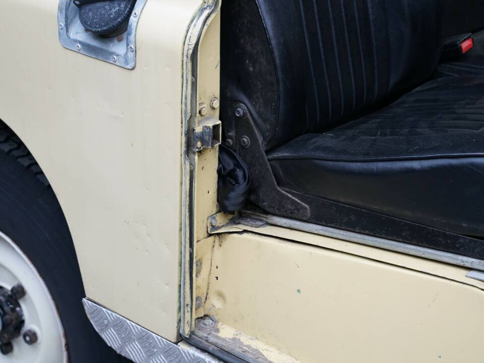 Image 31/50 of Land Rover 88 Lightweight (1973)