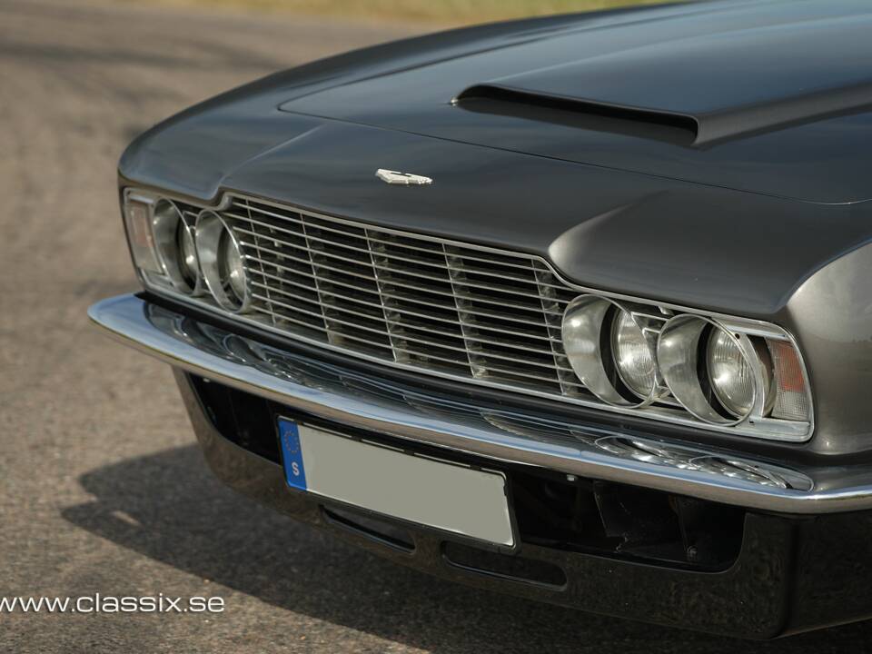 Image 4/22 of Aston Martin DBS (1972)