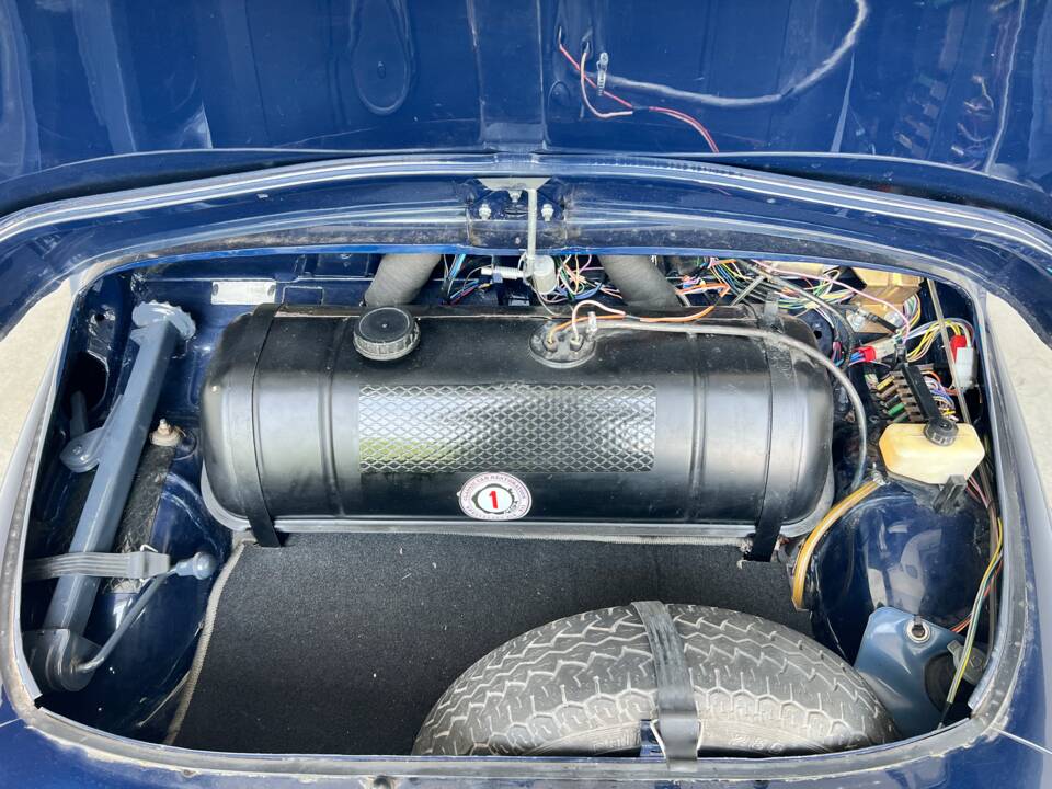 Image 11/16 of FIAT 500 L (1969)
