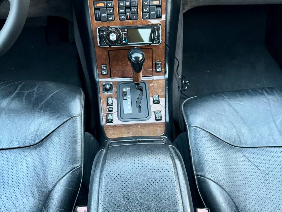 Bild 32/37 von Mercedes-Benz S 320 (1994)