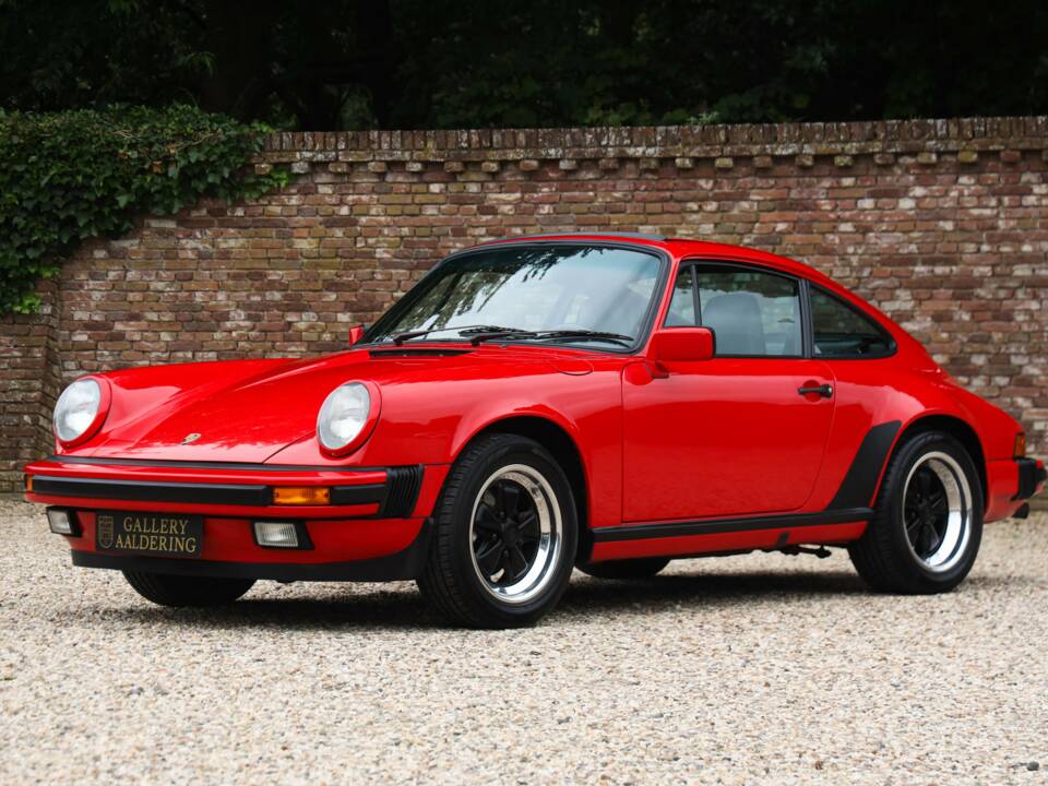 Image 15/50 of Porsche 911 Carrera 3.2 (1988)