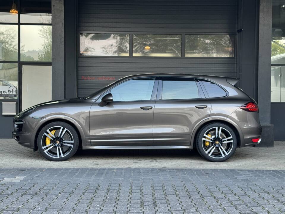 Bild 7/24 von Porsche Cayenne Turbo S (2014)