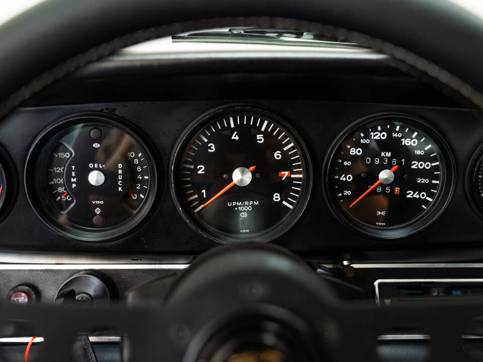 Image 12/41 de Porsche 911 2.4 E (1973)