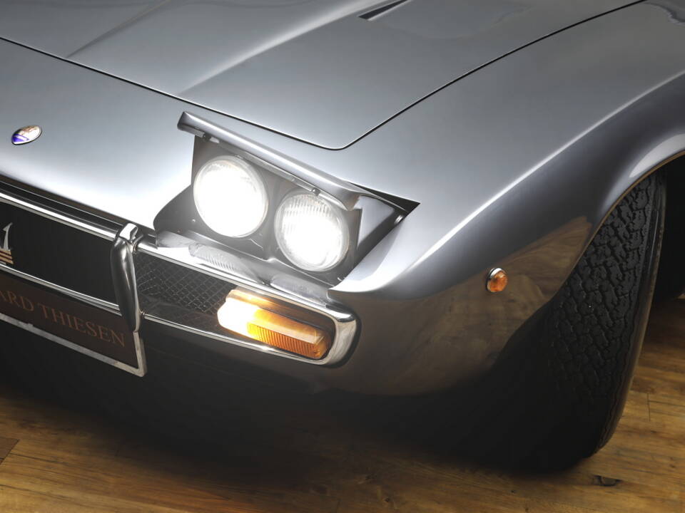 Image 21/23 of Maserati Ghibli Spyder (1970)