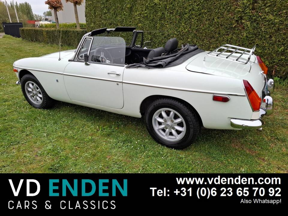 Immagine 3/33 di MG MGB (1978)