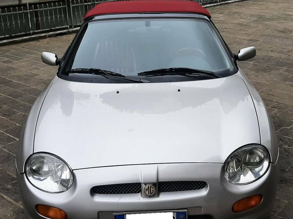 Immagine 30/50 di MG F 1.8i VVC 75 LE "75th Anniversary" (1999)
